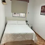 Junto Palacio De Viana -alojamientos El Duque Penzion Córdoba