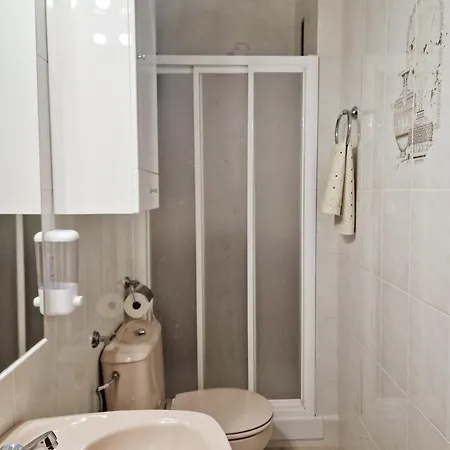 Junto Palacio De Viana -alojamientos El Duque Гостевой дом *