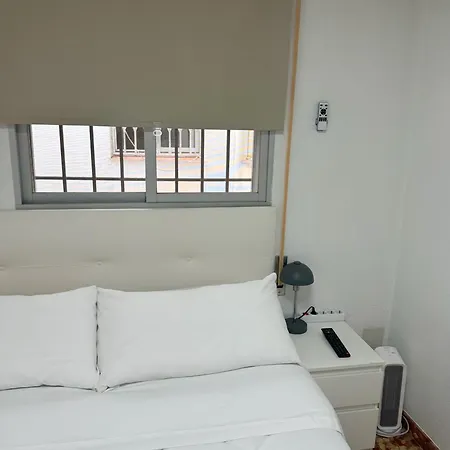 Гостевой дом Junto Palacio De Viana -alojamientos El Duque