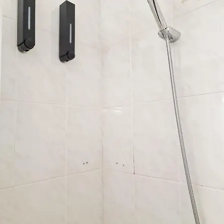 Junto Palacio De Viana -alojamientos El Duque *